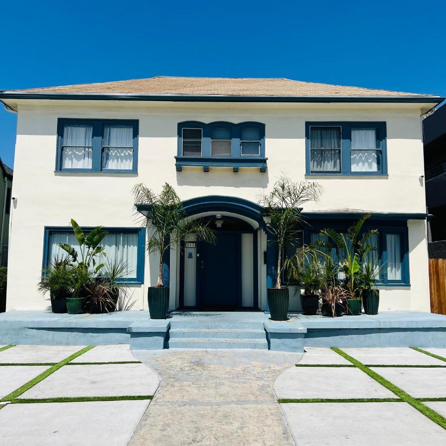 The Wilshire Metro Hostel Λος Άντζελες Εξωτερικό φωτογραφία